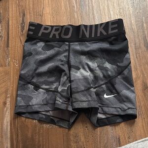 Nike Black and Gray Athletic Shorts Moisture-Wicking Performance